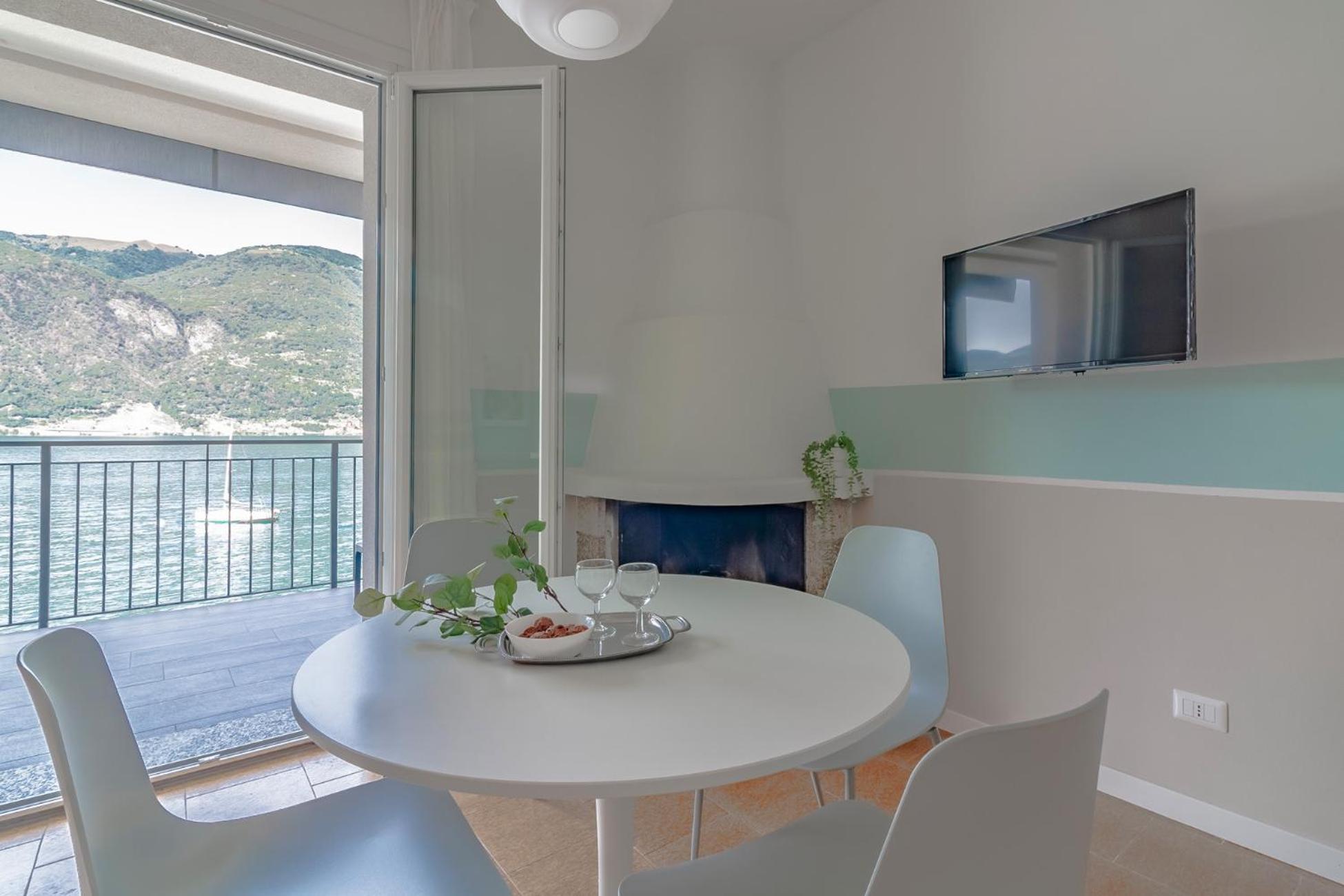 Ninfea Apartments By Wonderful Italy Lezzeno Ngoại thất bức ảnh