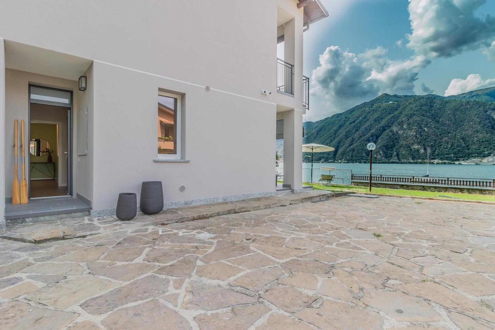 Ninfea Apartments By Wonderful Italy Lezzeno Ngoại thất bức ảnh